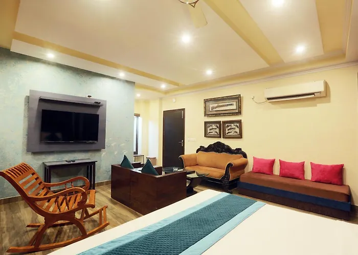 Hotel Castle Blue New Delhi Near Igi Airport