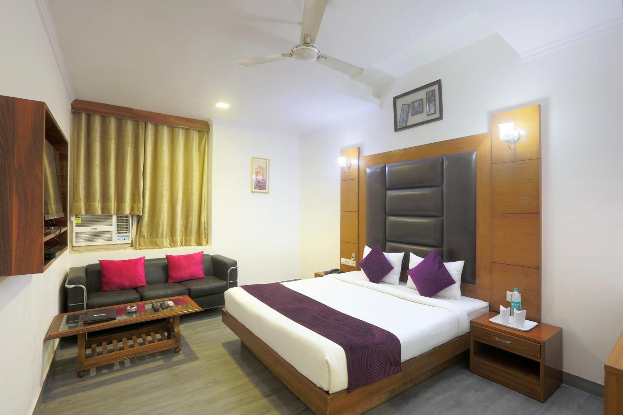 Hotel Castle Blue Near Igi Airport New Delhi