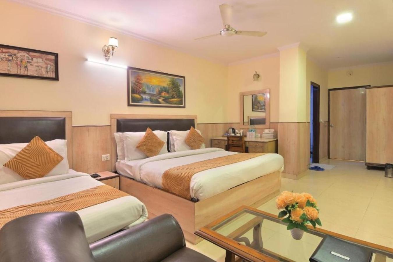Castle Blue Near Igi Airport Hotel New Delhi