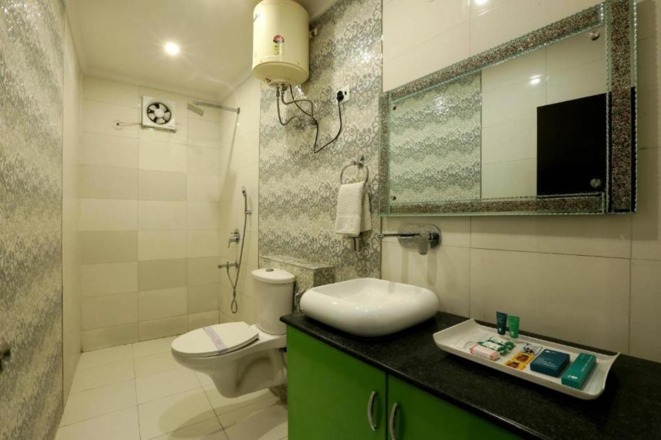 Hotel Castle Blue Near Igi Airport New Delhi