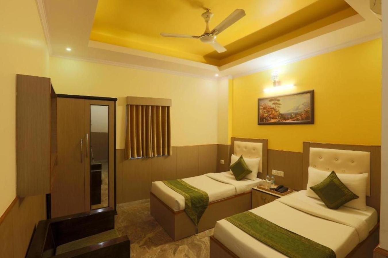 Castle Blue Near Igi Airport New Delhi