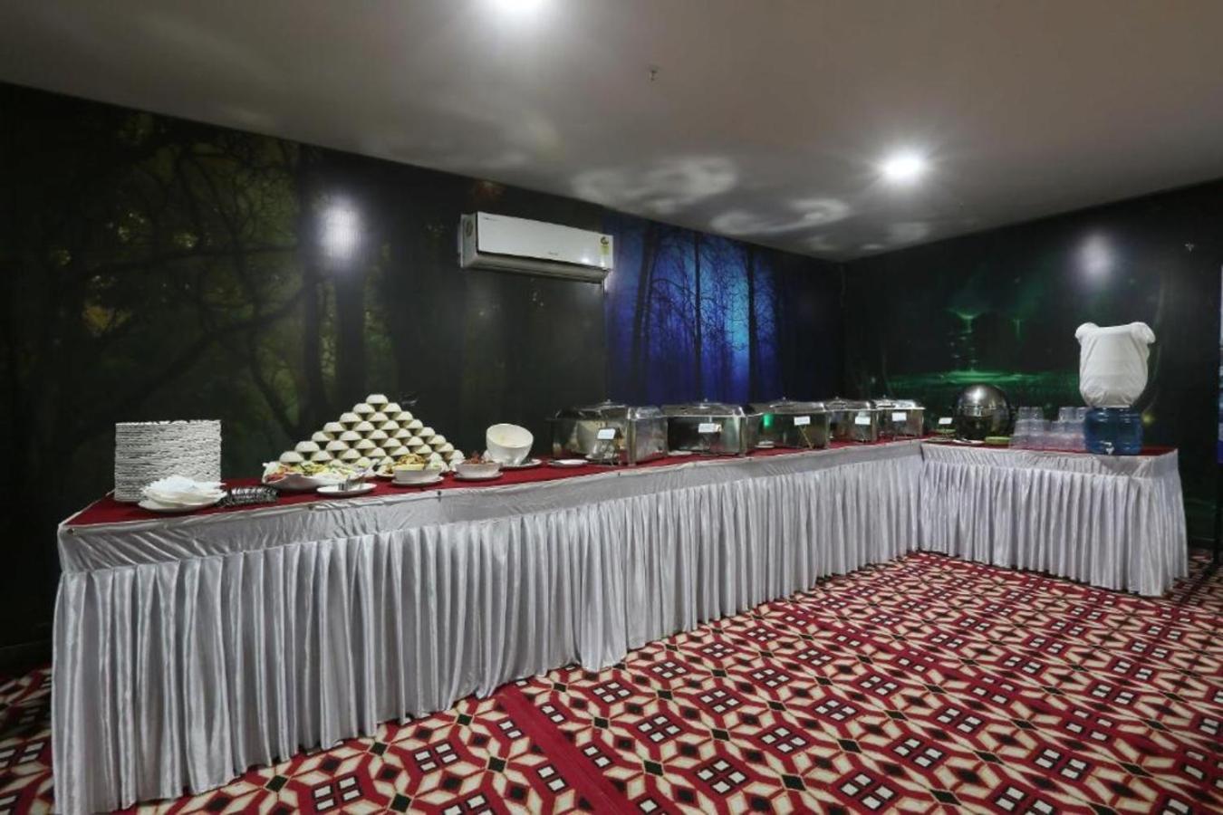 Castle Blue Near Igi Airport Hotel New Delhi