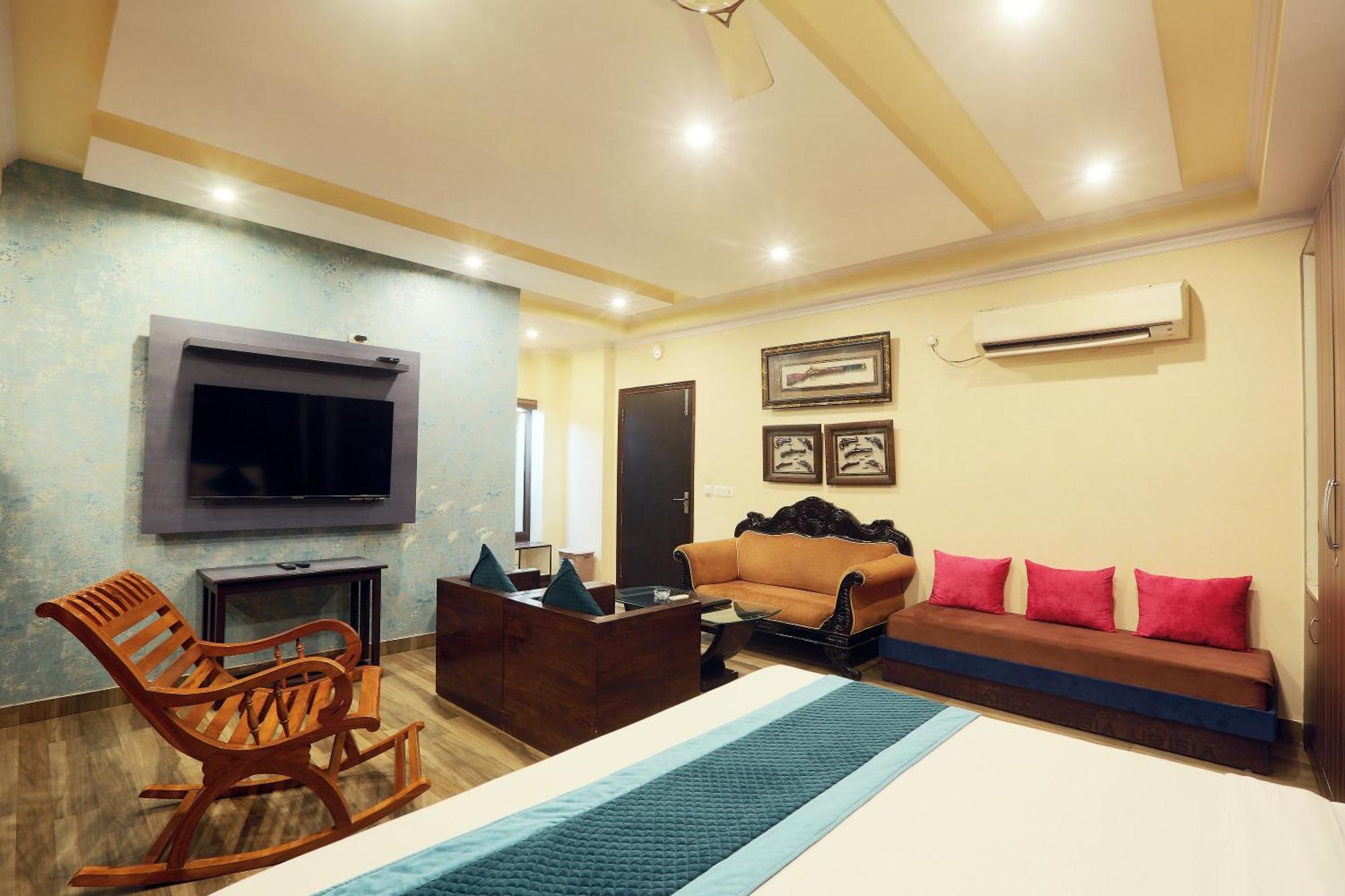Castle Blue Near Igi Airport New Delhi