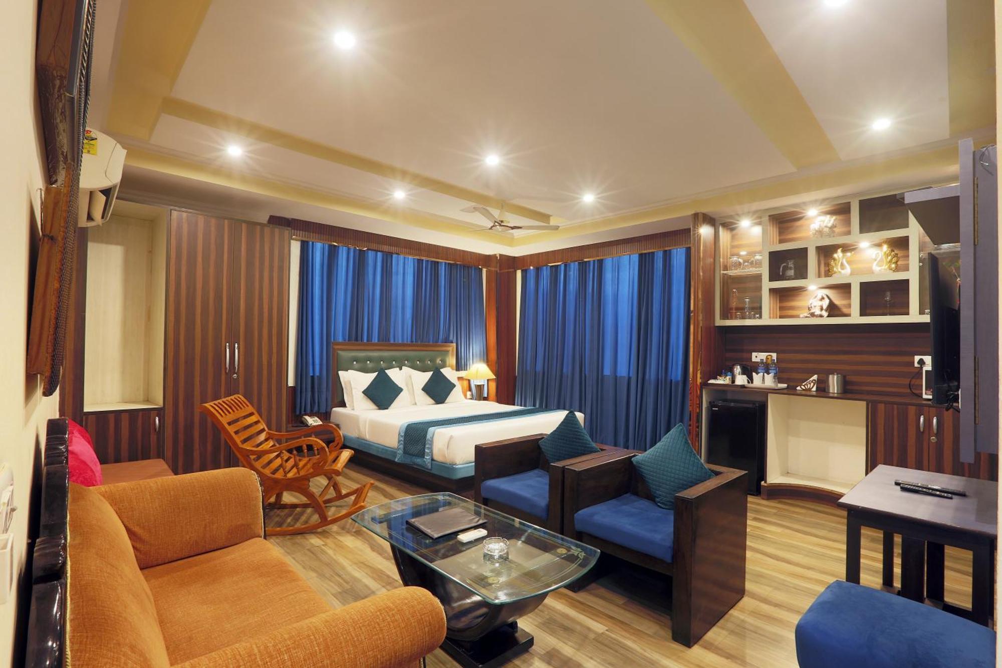 Castle Blue Near Igi Airport 3* New Delhi