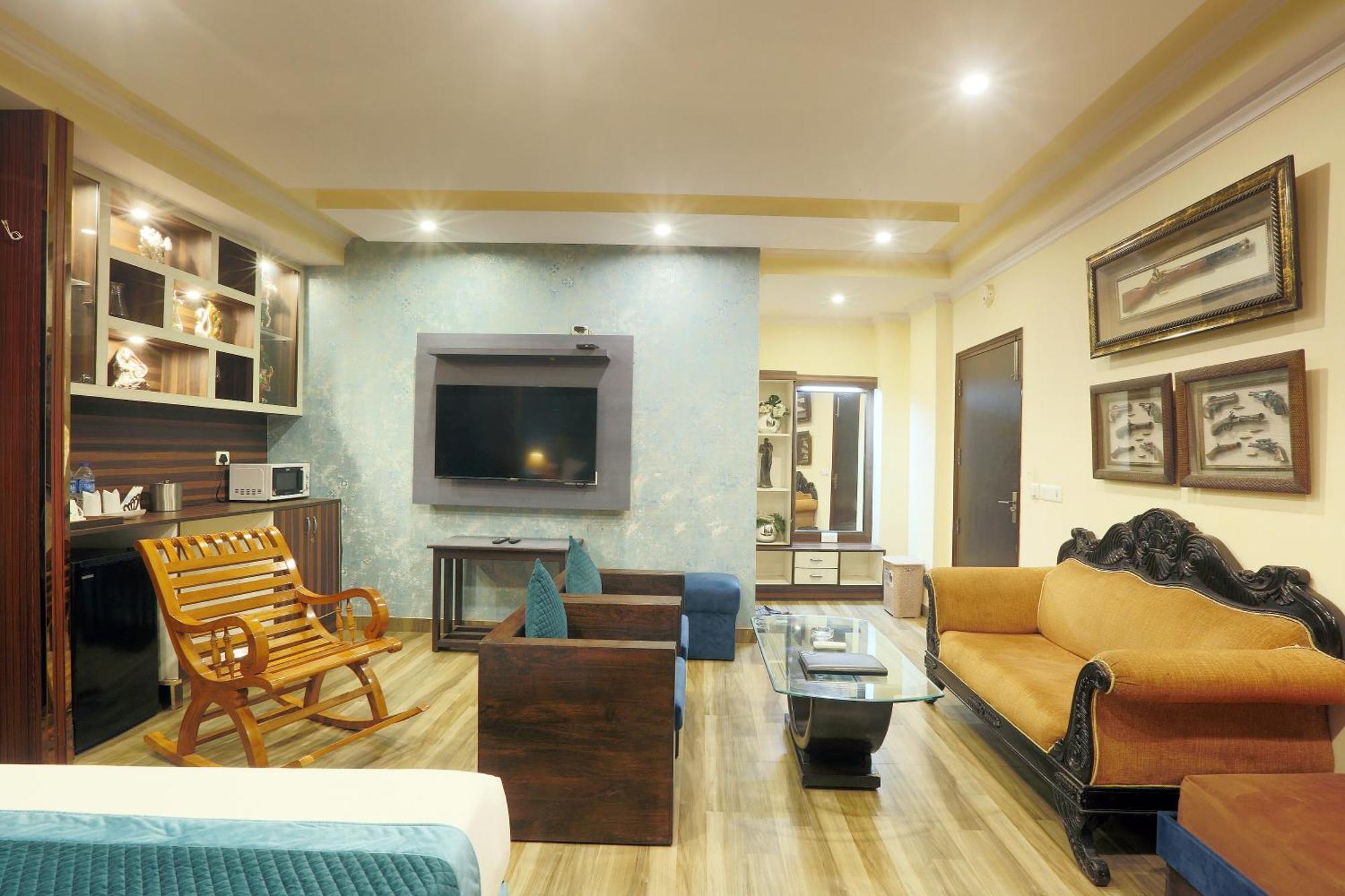 Castle Blue Near Igi Airport Hotel New Delhi