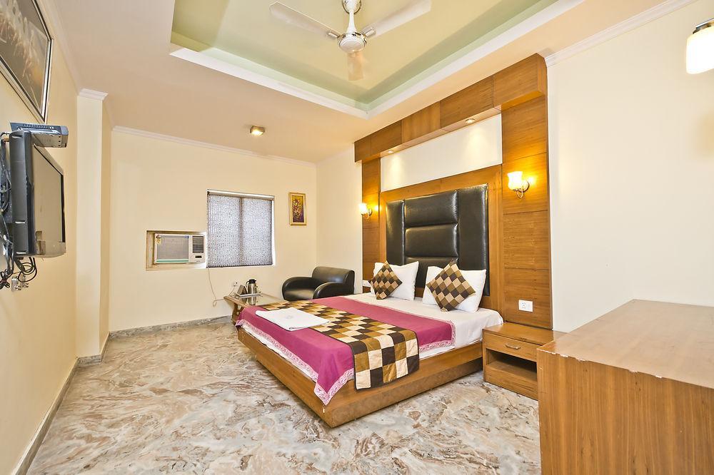Hotel Castle Blue Near Igi Airport New Delhi