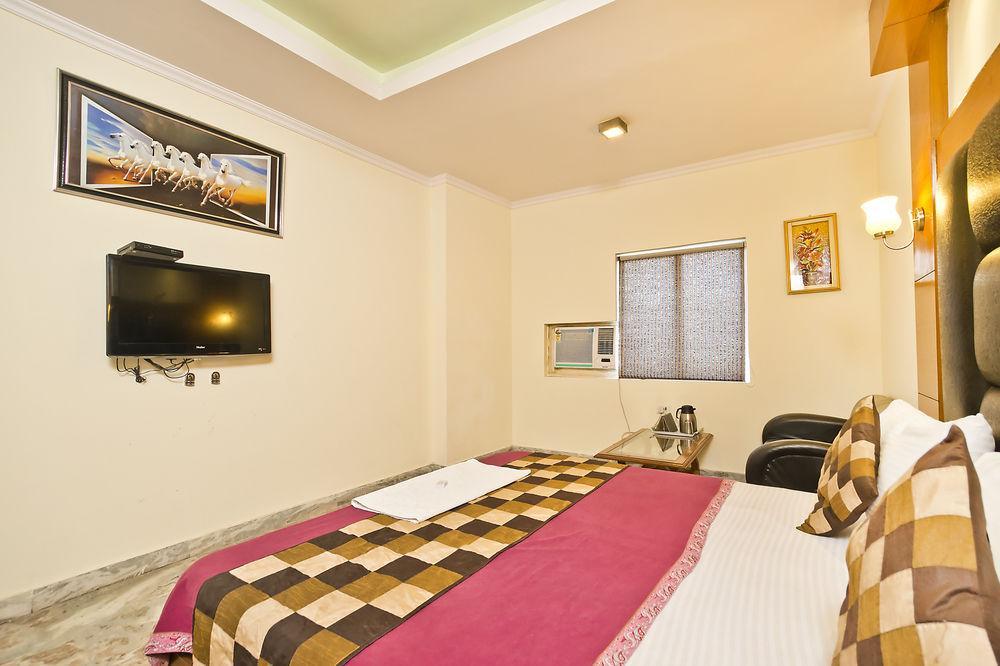 Hotel Castle Blue Near Igi Airport New Delhi