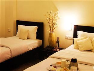 Hotel Castle Blue Near Igi Airport