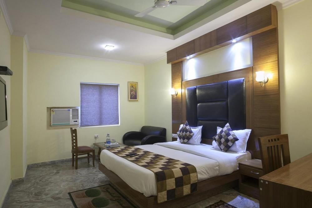 Hotel Castle Blue Near Igi Airport New Delhi